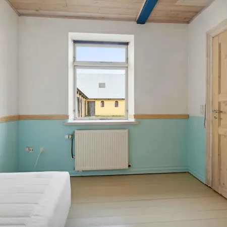 Holiday home Idyllic With Sea View And Sunsets Ronne