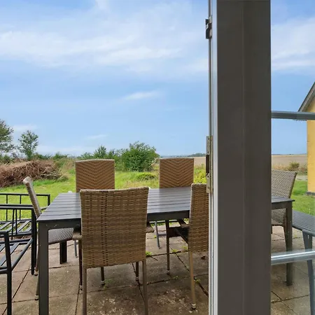 Idyllic With Sea View And Sunsets *