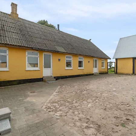 Idyllic With Sea View And Sunsets * Ronne