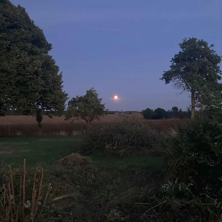 Idyllic With Sea View And Sunsets 別荘 レンネ