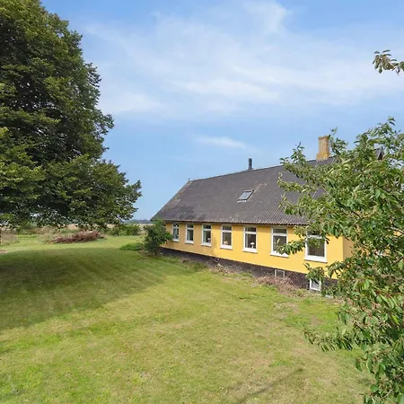 Idyllic With Sea View And Sunsets *